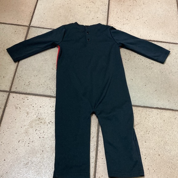 Under Armour active wear, size 9-12 months - Picture 6 of 8